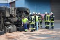 LKW umgestuerzt Niehler Hafen P064